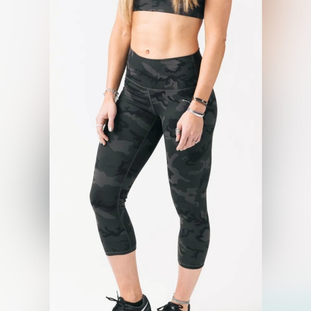 ZYIA Forest Camo Luxe Hi-rise Capri legging